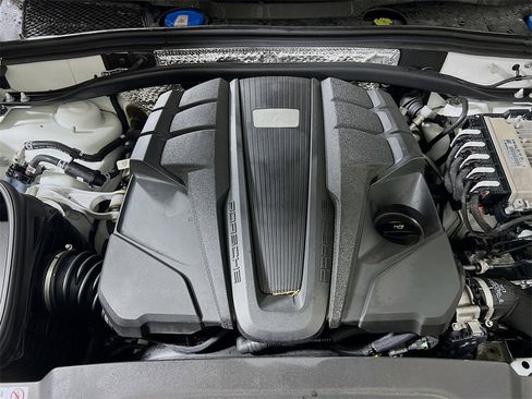 Used 2020 Porsche Macan S image 29