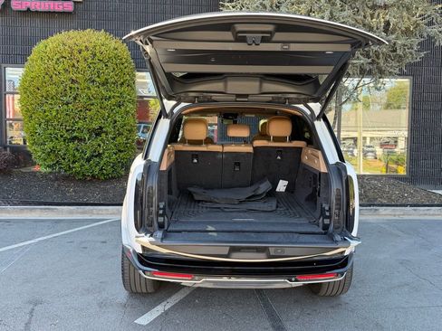 Used 2023 Land Rover Range Rover SE image 17