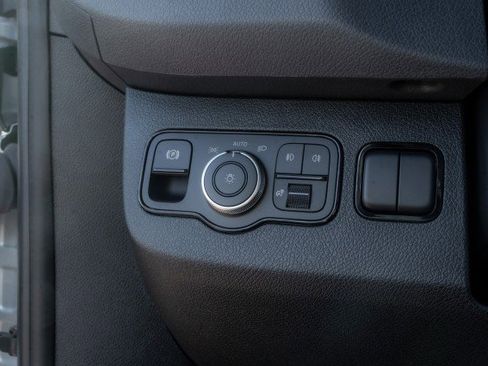 Used 2025 Mercedes-Benz Sprinter 2500 image 19