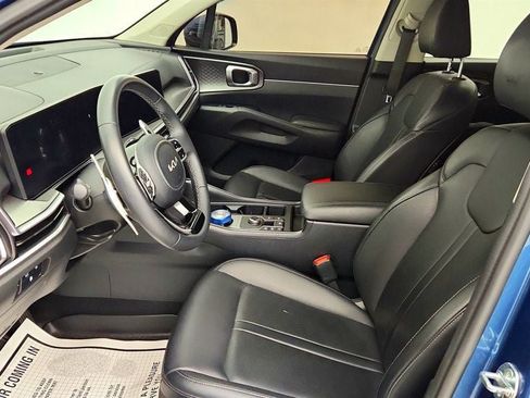 Used 2025 Kia Sorento EX AWD/4WD image 19