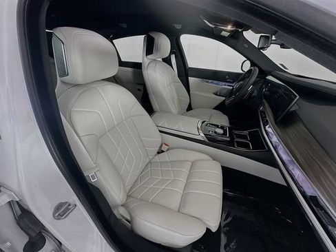 Used 2026 BMW 740i xDrive w/ Executive Package image 29