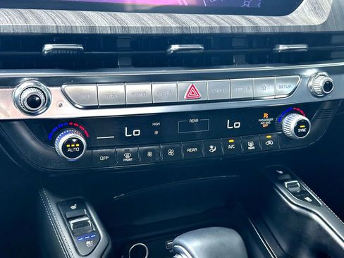 Used 2024 Kia Telluride SX FWD image 21