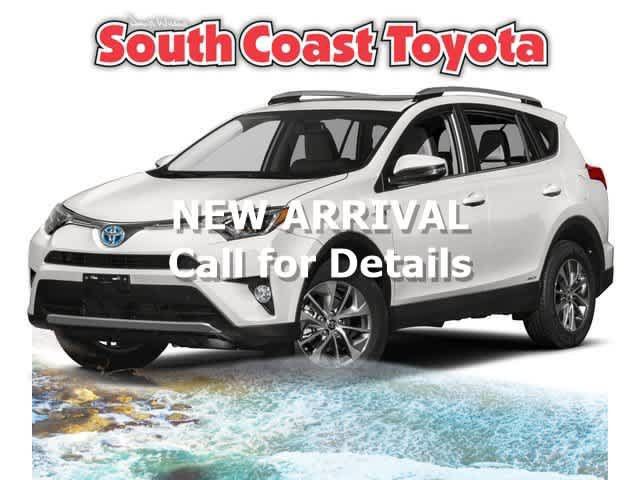 Used 2018 Toyota RAV4 LE AWD/4WD image 1