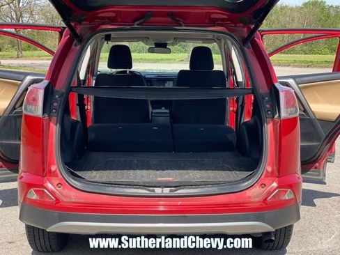 Used 2017 Toyota RAV4 XLE FWD image 40