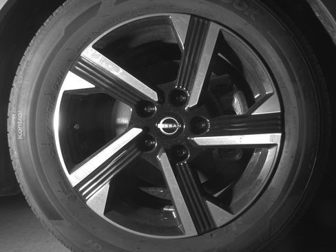 Used 2025 Nissan Sentra SV FWD image 13