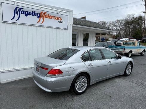 Used 2005 BMW 745i image 3