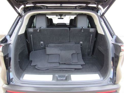 Used 2023 INFINITI QX60 Pure image 25