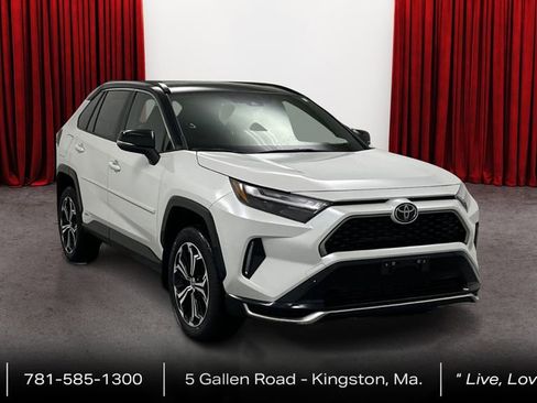 Certified 2025 Toyota RAV4 XSE w/ Weather Package AWD/4WD image 3
