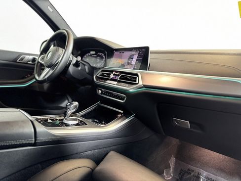 Used 2020 BMW X5 M50i w/ Executive Package image 11