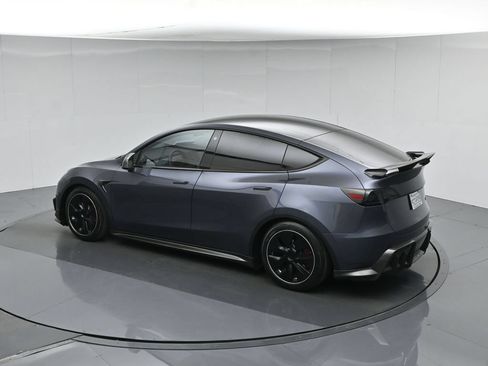 Used 2023 Tesla Model Y Long Range AWD/4WD image 42