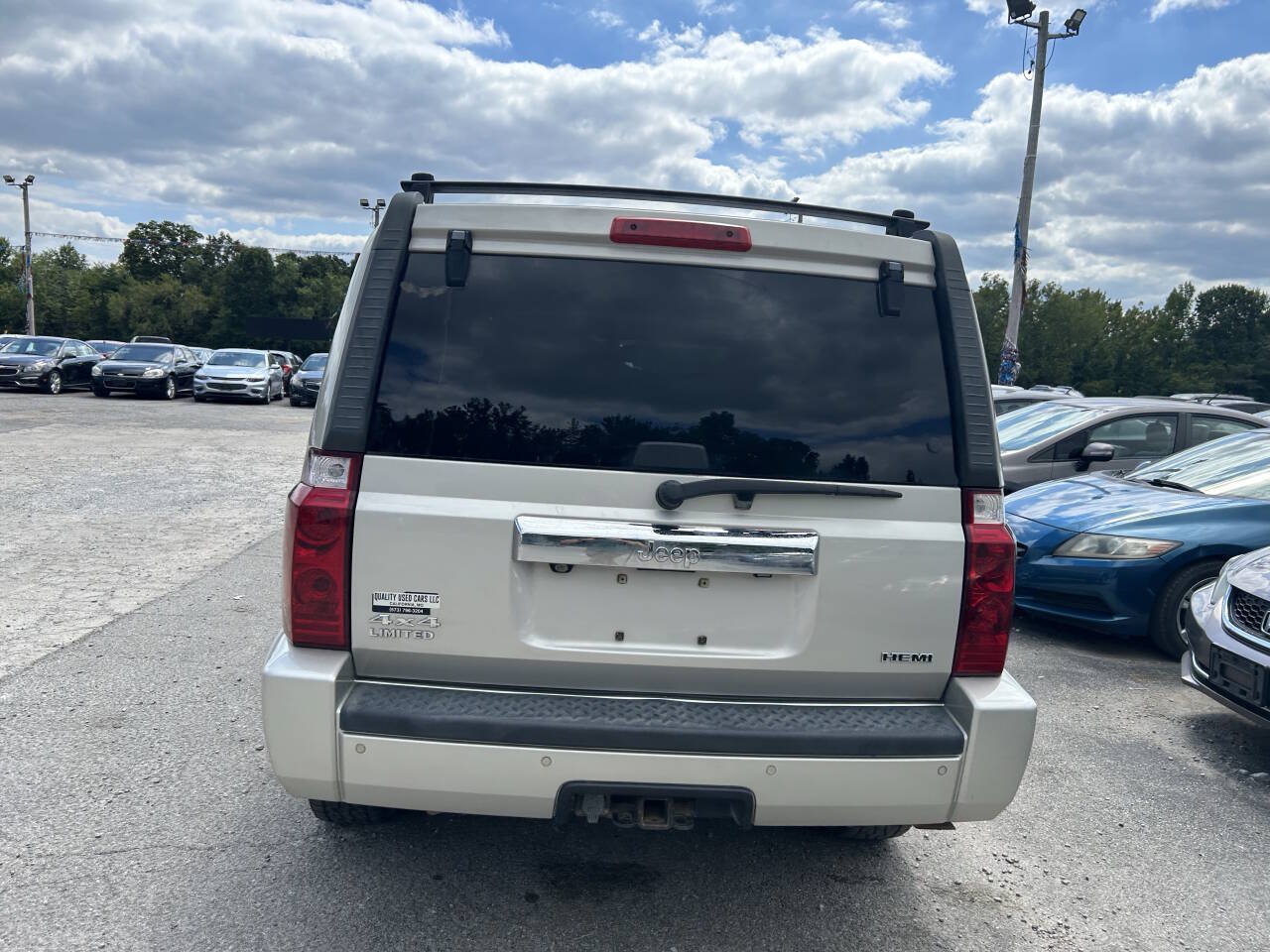 Used 2007 Jeep Commander Limited AWD/4WD image 5