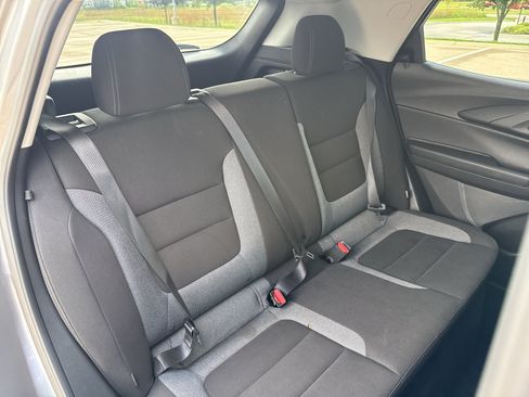 Used 2025 Chevrolet TrailBlazer LT AWD/4WD image 31
