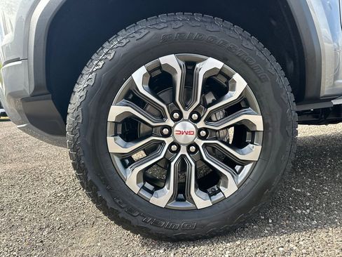 New 2026 GMC Canyon Denali image 12