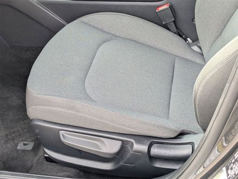 Used 2025 Kia K4 LXS image 23