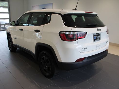 Used 2017 Jeep Compass Sport w/ Cold Weather Group AWD/4WD image 34