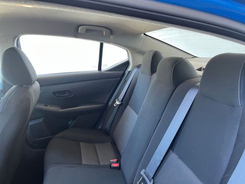 Used 2025 Nissan Sentra SV image 39