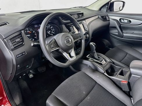 Used 2019 Nissan Rogue Sport S FWD image 9