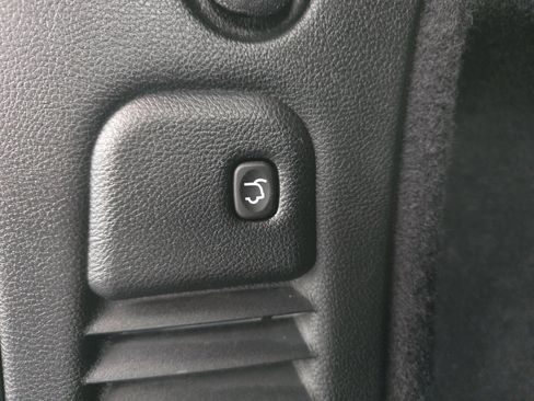 Used 2023 Dodge Durango GT image 38