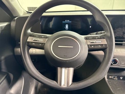 Used 2025 Hyundai Kona SE image 25