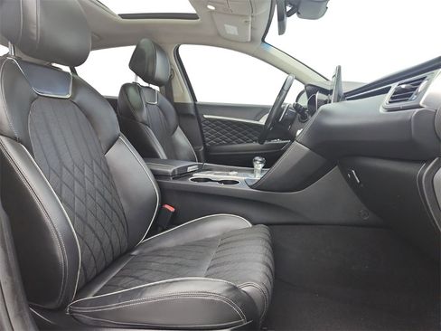 Used 2019 Genesis G70 2.0T Advanced w/ Dynamic Package image 26