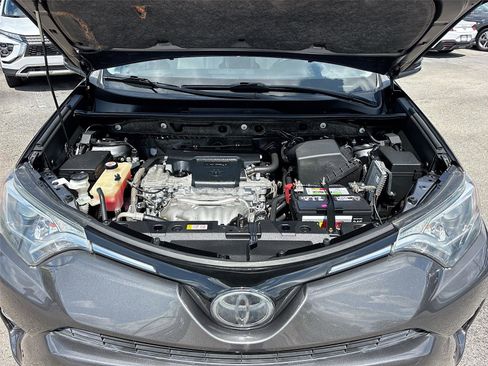 Used 2018 Toyota RAV4 XLE FWD image 29