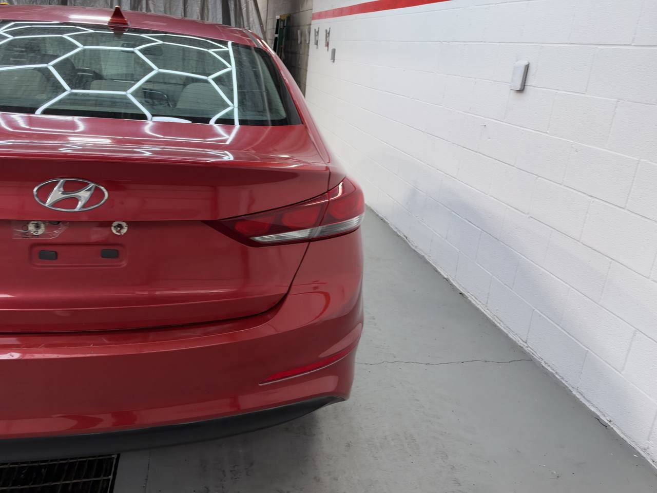 Used 2017 Hyundai Elantra SE FWD image 8