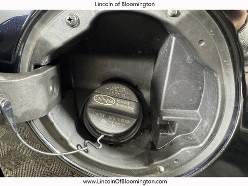 Used 2025 Toyota Tundra Platinum image 28