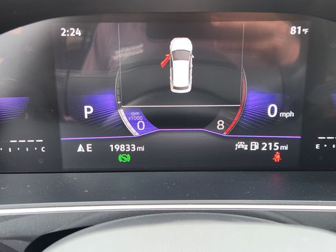 Certified 2023 Volkswagen Tiguan SE R-Line FWD image 10