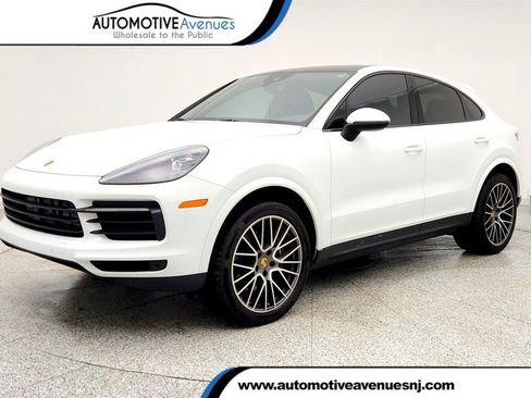 Used 2023 Porsche Cayenne Platinum Edition image 1