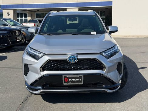 Used 2024 Toyota RAV4 SE w/ Weather & Moonroof Package AWD/4WD image 3