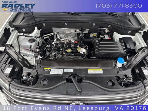 Used 2025 Volkswagen Atlas SE AWD/4WD image 10