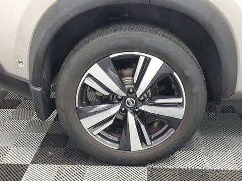Used 2021 Nissan Rogue Platinum FWD image 7