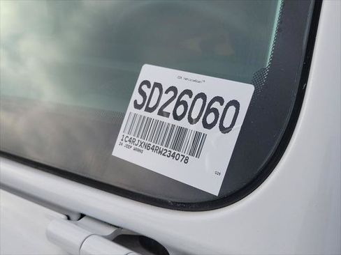 Certified 2024 Jeep Wrangler Unlimited AWD/4WD image 7
