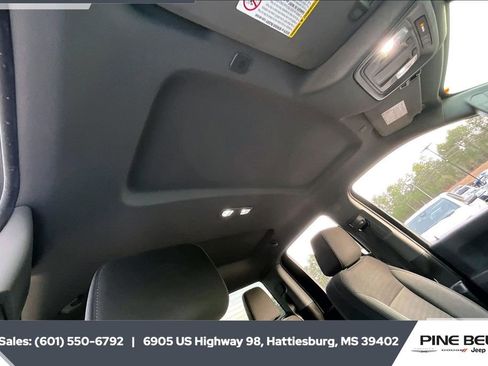 Used 2023 Chevrolet Silverado 2500 Custom w/ Gooseneck/5TH Wheel Package image 16