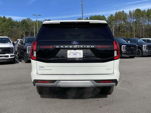 New 2026 Ford Expedition Max Platinum w/ Platinum Ultimate Package AWD/4WD image 4