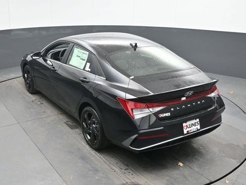 New 2026 Hyundai Elantra SEL Sport Premium FWD image 37