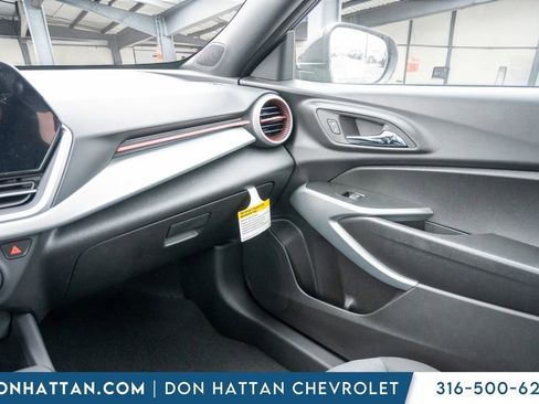 New 2026 Chevrolet Trax RS image 13