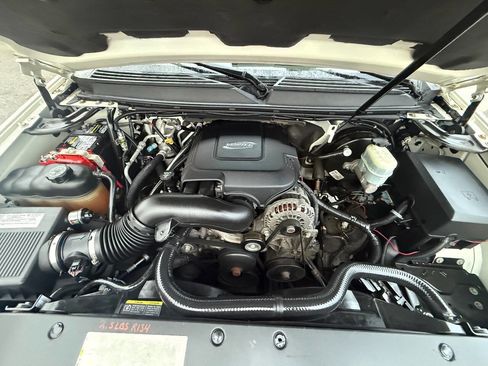 Used 2007 Cadillac Escalade 2WD w/ Information Package image 12