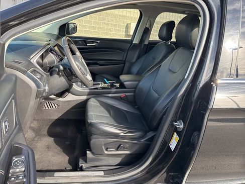 Used 2015 Ford Edge Titanium image 12