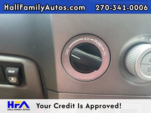 Used 2010 Toyota Tundra Limited image 27