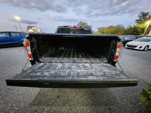 Used 2018 GMC Canyon Denali image 21