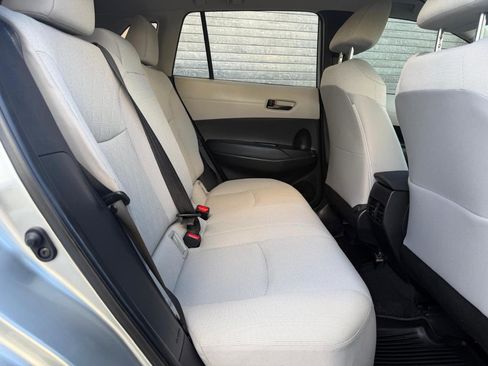 Used 2025 Toyota Corolla Cross L image 21