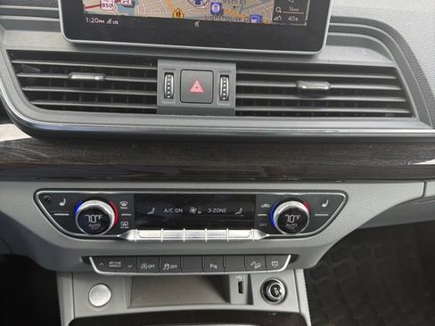 Used 2019 Audi Q5 2.0T Premium Plus w/ Premium Plus Package AWD/4WD image 9
