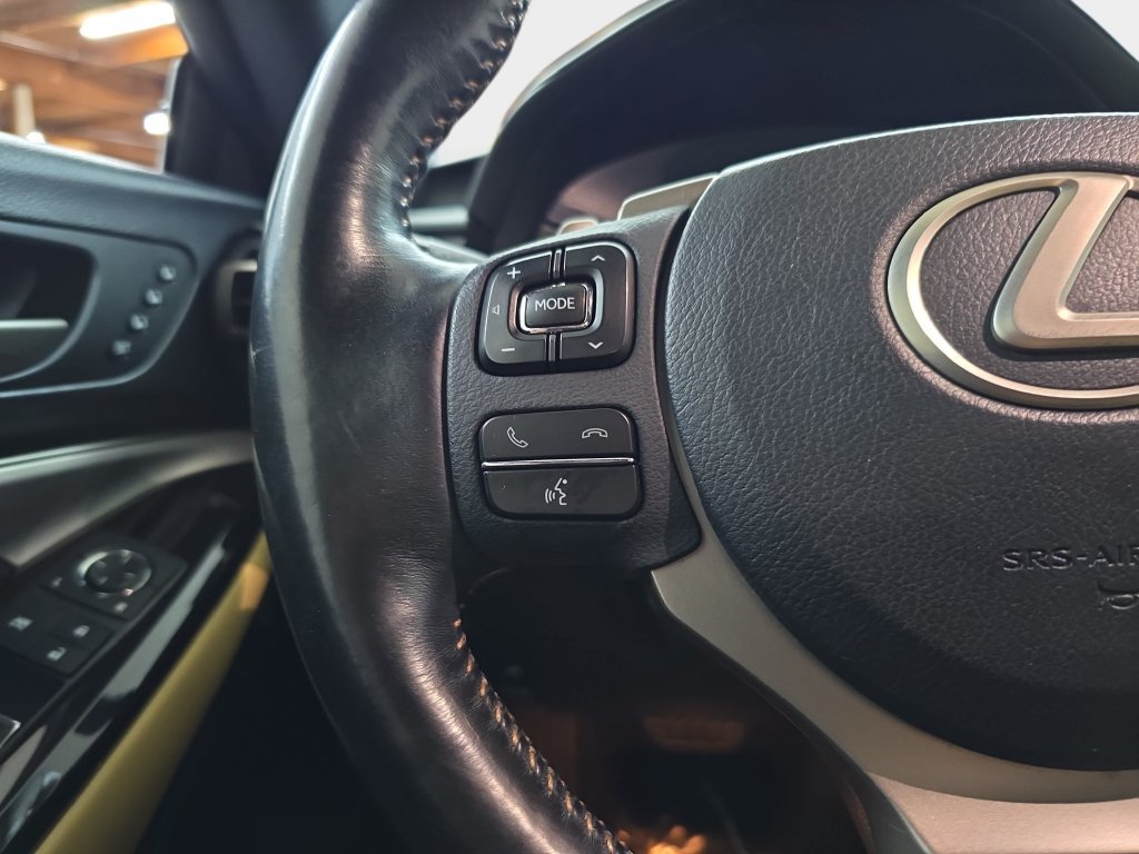 Used 2019 Lexus RC 350 w/ Premium Package RWD image 17