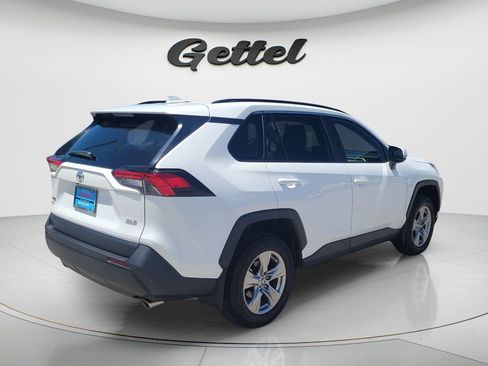 Used 2025 Toyota RAV4 XLE w/ Convenience Package FWD image 5