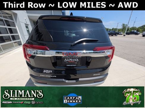 Used 2023 GMC Acadia SLE image 9