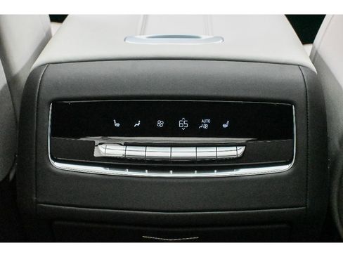 New 2026 Cadillac Escalade ESV Platinum Sport AWD/4WD image 19