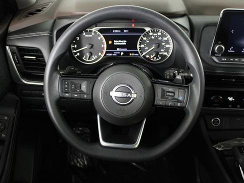 Certified 2023 Nissan Rogue SV image 10