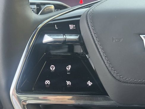 Used 2025 Cadillac Escalade Sport Platinum w/ LPO, ONYX Package image 23