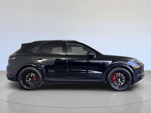 New 2026 Porsche Cayenne S AWD/4WD image 9